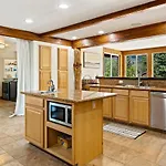 Gorgeous North Fork Cabin Near Bass Lake!